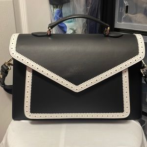 Angela Scott Bag, Beautiful! Black and White- Perfect for the Lady Boss!